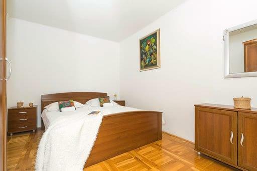 Little Place Near Sea Apartman Apartment Jesenice  Exterior photo